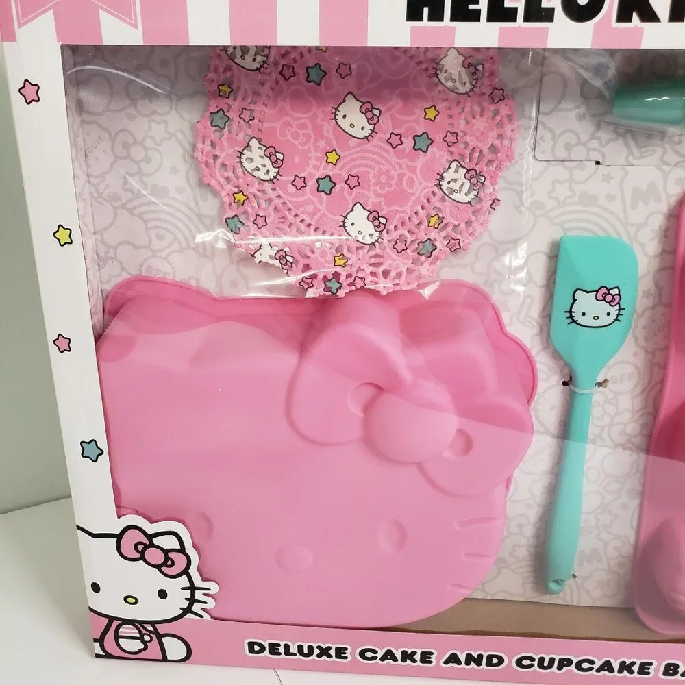 Hello Kitty Sanrio Shaped 23 PC Baking Gift Set Cake & Cupcake Silicone Mold NEW
